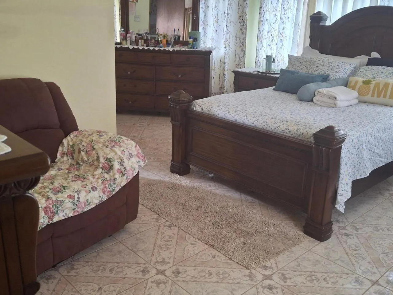 Chrisvons Comfort Zone May Pen Apartment